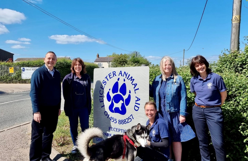 Alberto visits Leicester Animal Aid to hear of 'landmark' funding award |  Alberto Costa MP